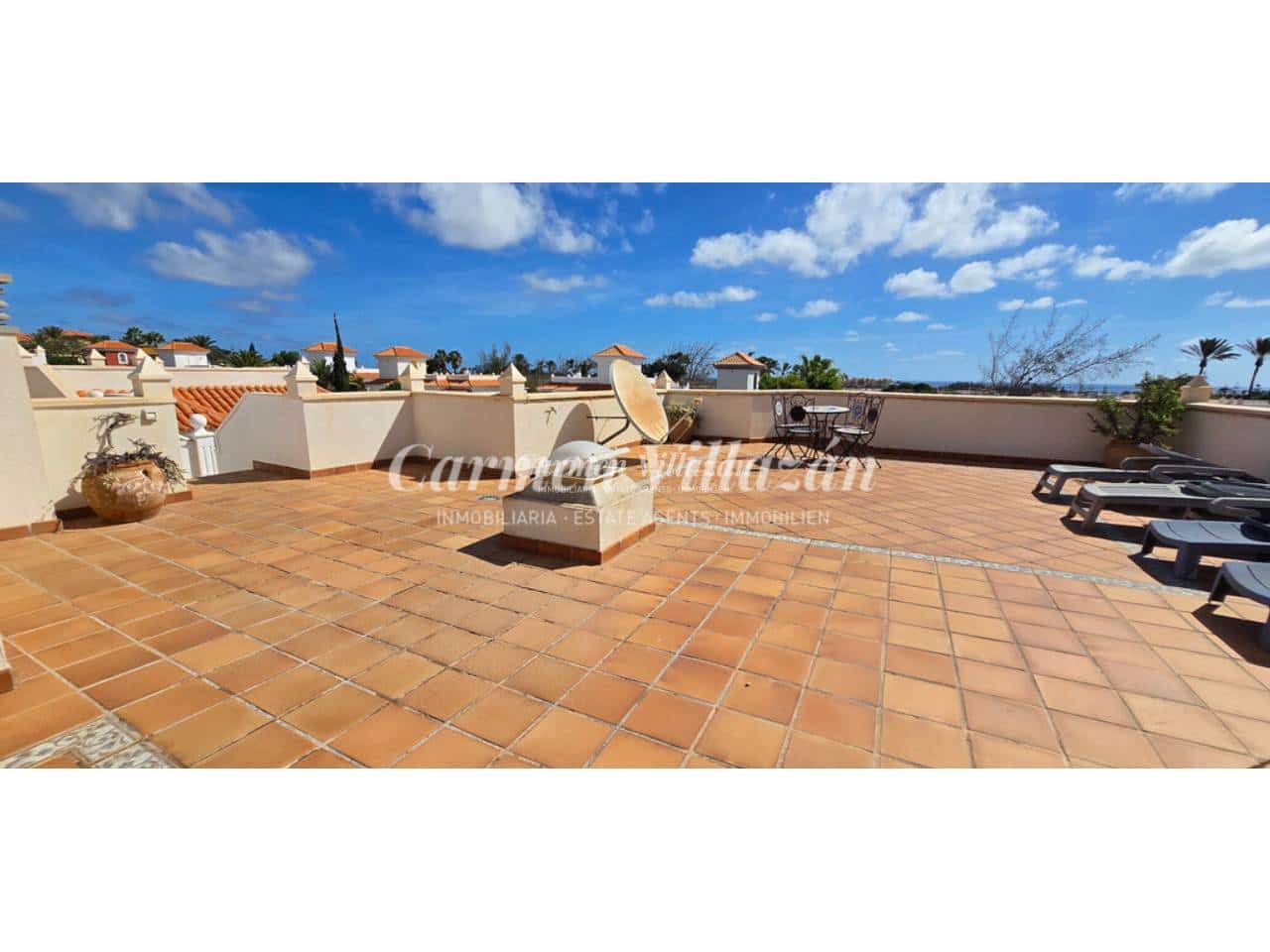 4 bedroom Villa for sale in Antigua with pool garage - € 485,000 (Ref: 10168044)