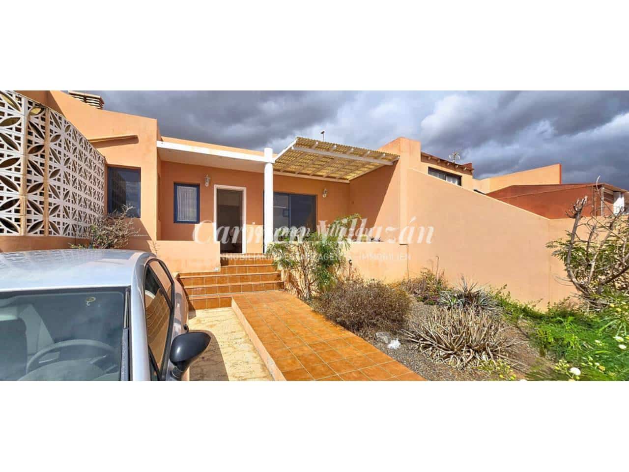 2 bedroom Bungalow for sale in Caleta de Fuste with garage - € 220,000 (Ref: 10170442)