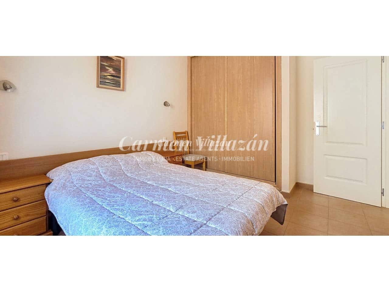 2 bedroom Bungalow for sale in Caleta de Fuste with garage - € 220,000 (Ref: 10170442)