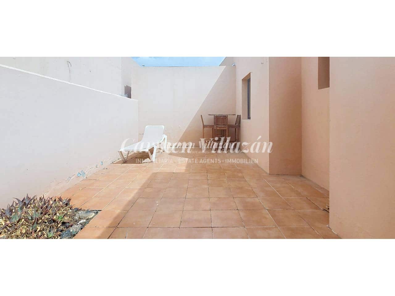 2 bedroom Bungalow for sale in Caleta de Fuste with garage - € 220,000 (Ref: 10170442)