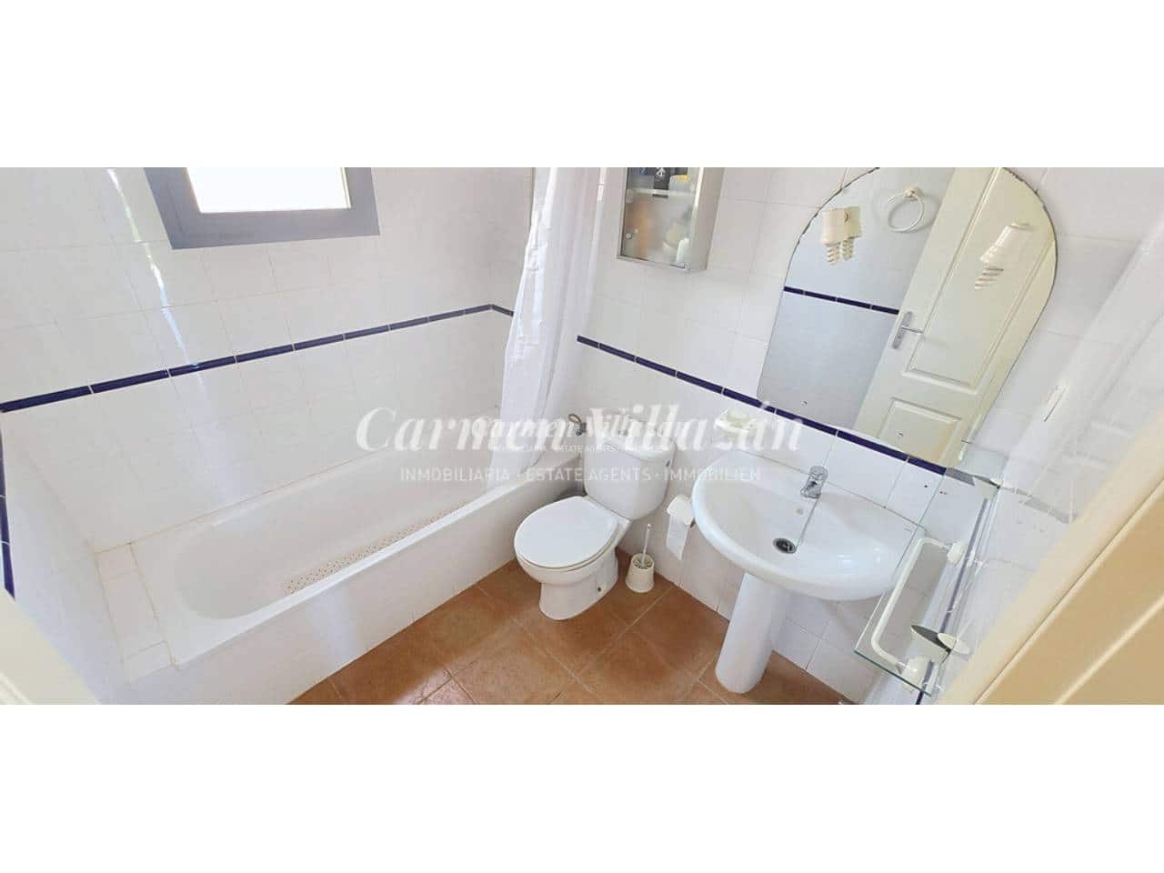 2 bedroom Bungalow for sale in Caleta de Fuste with garage - € 220,000 (Ref: 10170442)