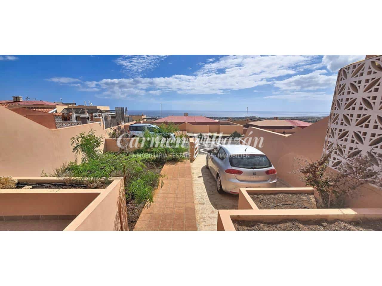 2 bedroom Bungalow for sale in Caleta de Fuste with garage - € 220,000 (Ref: 10170442)