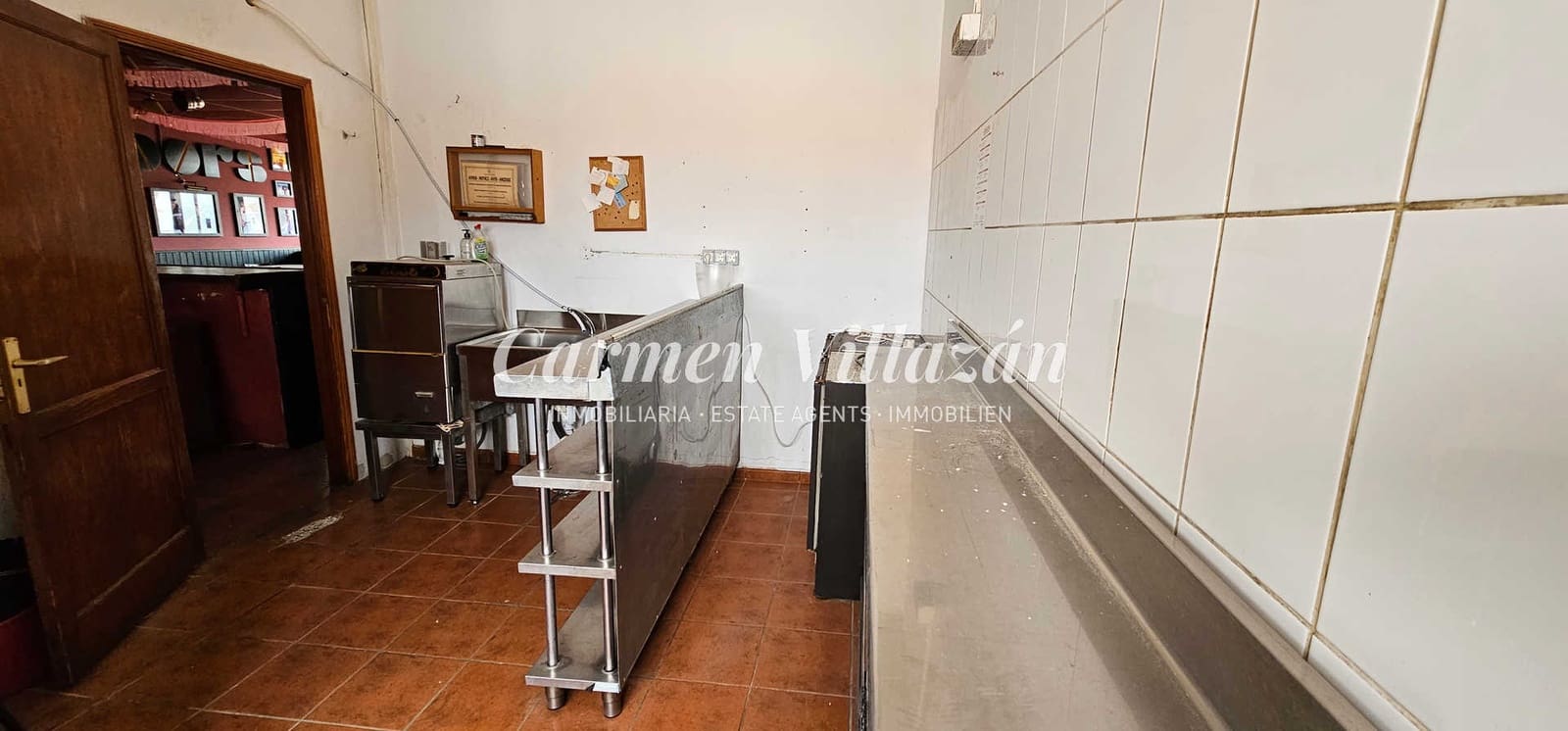 Commercial for sale in Caleta de Fuste - € 187,000 (Ref: 7757626)