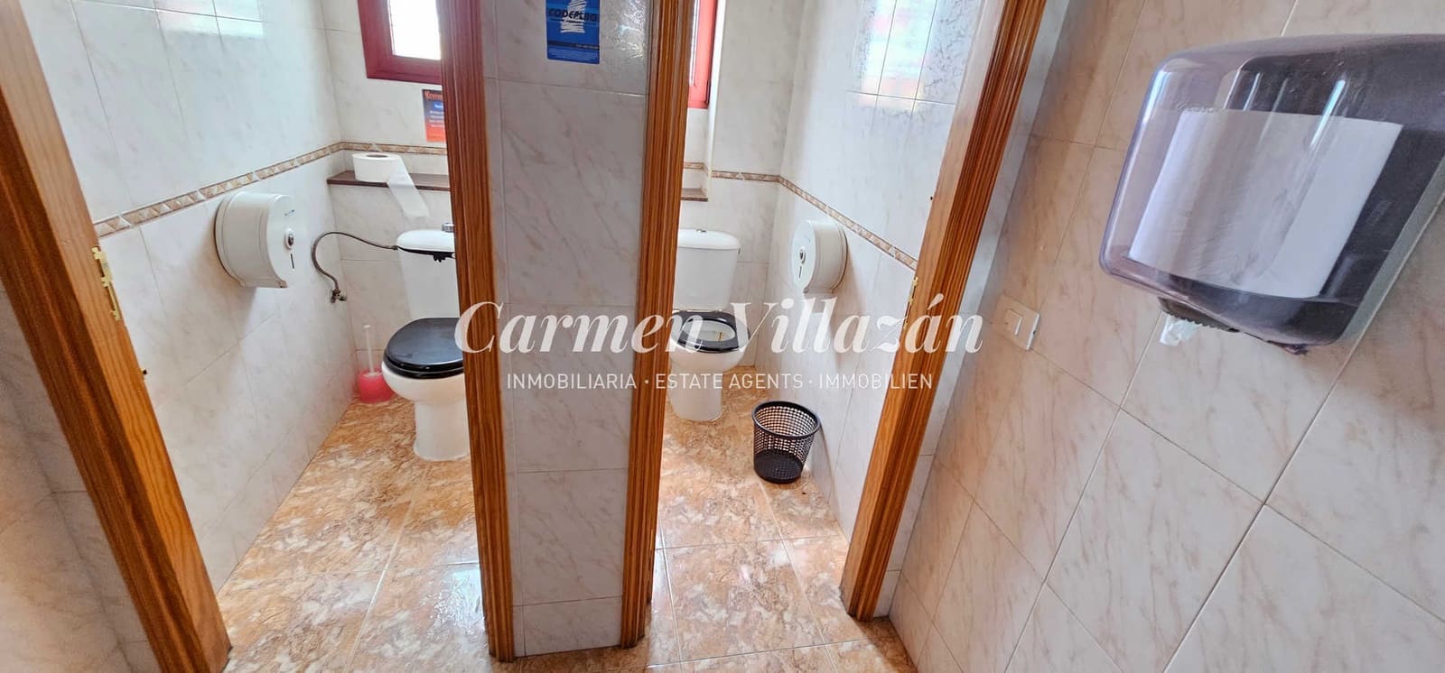 Commercial for sale in Caleta de Fuste - € 187,000 (Ref: 7757626)