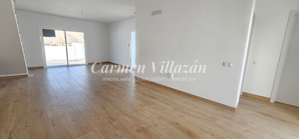 3 chambre Villa/Maison à vendre à Gran Tarajal - 305 000 € (Ref: 8003807)