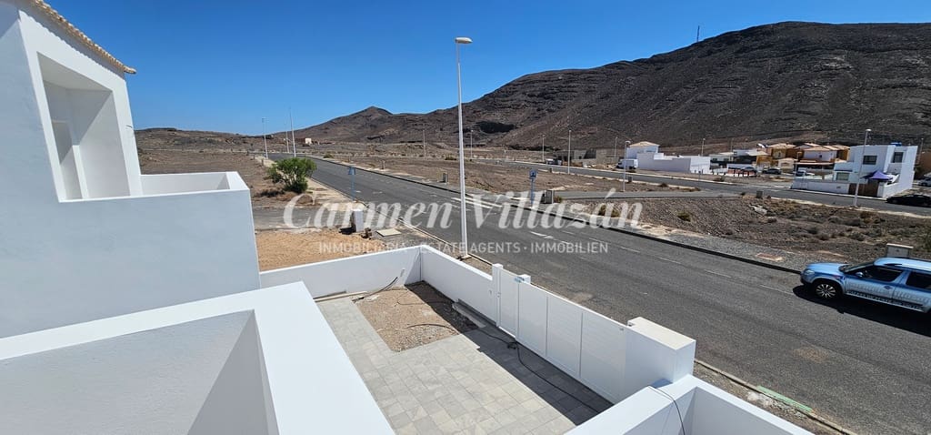 3 chambre Villa/Maison à vendre à Gran Tarajal - 305 000 € (Ref: 8003807)