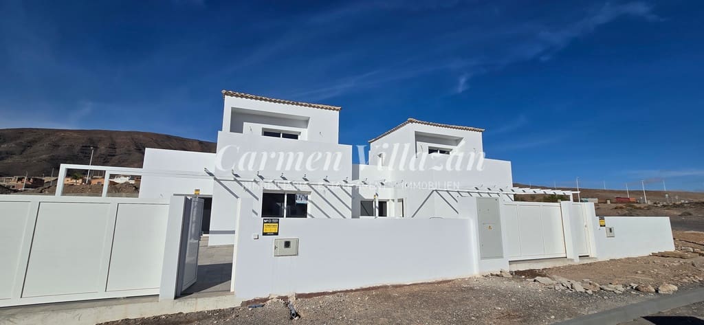 3 chambre Villa/Maison à vendre à Gran Tarajal - 305 000 € (Ref: 8003807)