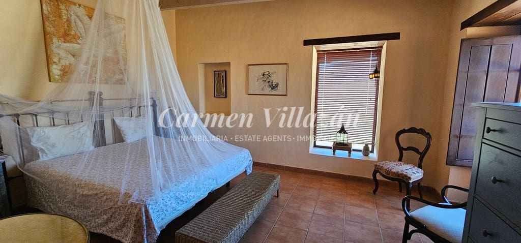 2 soveværelse Finca/Landehus til salg i Tuineje med swimmingpool - € 395.000 (Ref: 8344159)