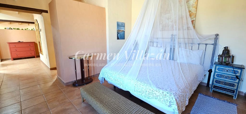 2 soveværelse Finca/Landehus til salg i Tuineje med swimmingpool - € 395.000 (Ref: 8344159)