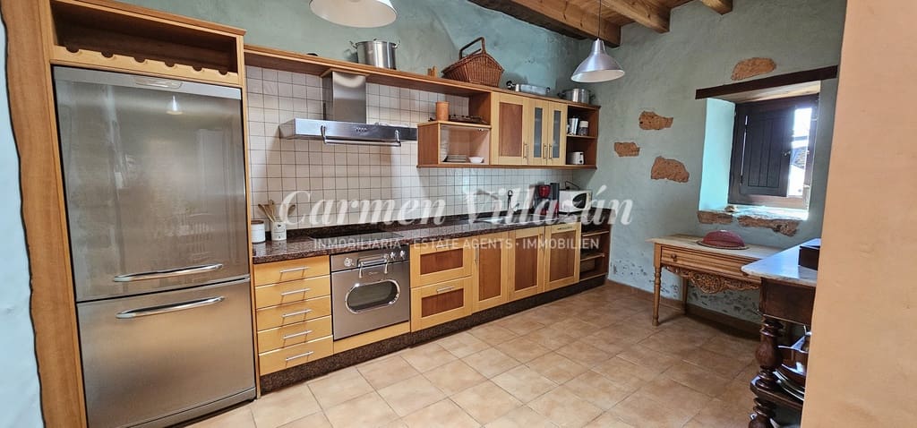 2 soveværelse Finca/Landehus til salg i Tuineje med swimmingpool - € 395.000 (Ref: 8344159)