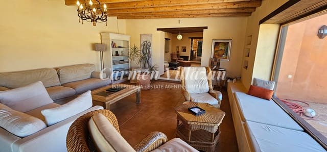 2 bedroom Finca/Country House for sale in Tuineje with pool - € 395,000 (Ref: 8344159)