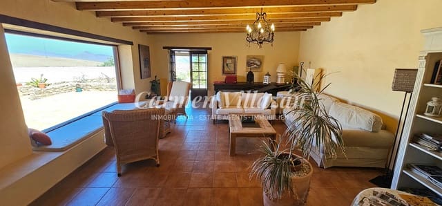 2 bedroom Finca/Country House for sale in Tuineje with pool - € 395,000 (Ref: 8344159)