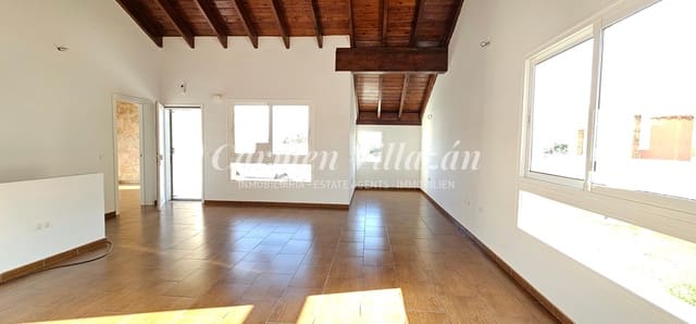 3 bedroom Finca/Country House for sale in Triquivijate, Antigua - € 310,000 (Ref: 8697285)