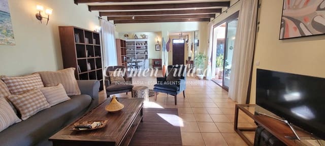 5 slaapkamer Villa te koop in Lajares, La Oliva met zwembad - € 850.000 (Ref: 8714363)
