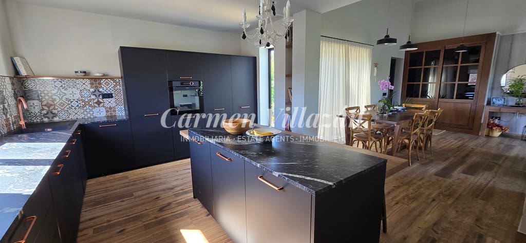 3 sovrum Villa till salu i Llanos de la Concepcion - 650 000 € (Ref: 8796219)