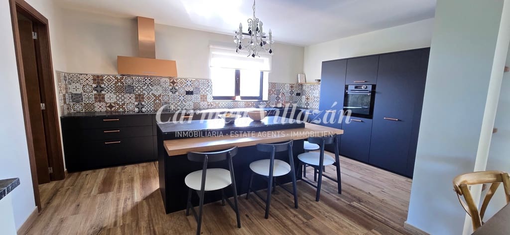 3 sovrum Villa till salu i Llanos de la Concepcion - 650 000 € (Ref: 8796219)