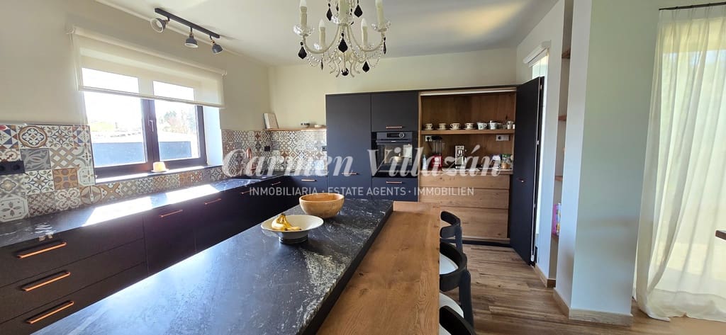 3 sovrum Villa till salu i Llanos de la Concepcion - 650 000 € (Ref: 8796219)