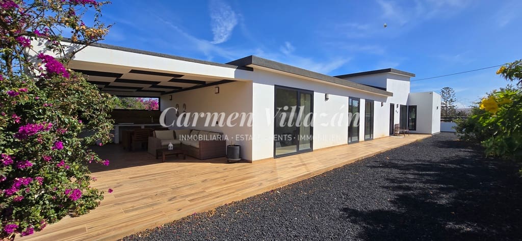 3 sovrum Villa till salu i Llanos de la Concepcion - 650 000 € (Ref: 8796219)