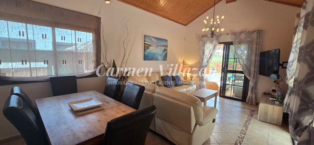 4 soveværelse Villa til salg i Caleta de Fuste, Antigua med swimmingpool - € 565.000 (Ref: 9097671)