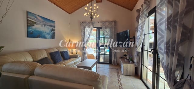 4 soveværelse Villa til salg i Caleta de Fuste, Antigua med swimmingpool - € 565.000 (Ref: 9097671)