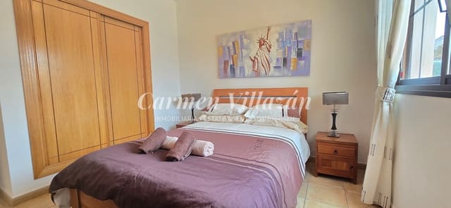 4 soveværelse Villa til salg i Caleta de Fuste, Antigua med swimmingpool - € 565.000 (Ref: 9097671)