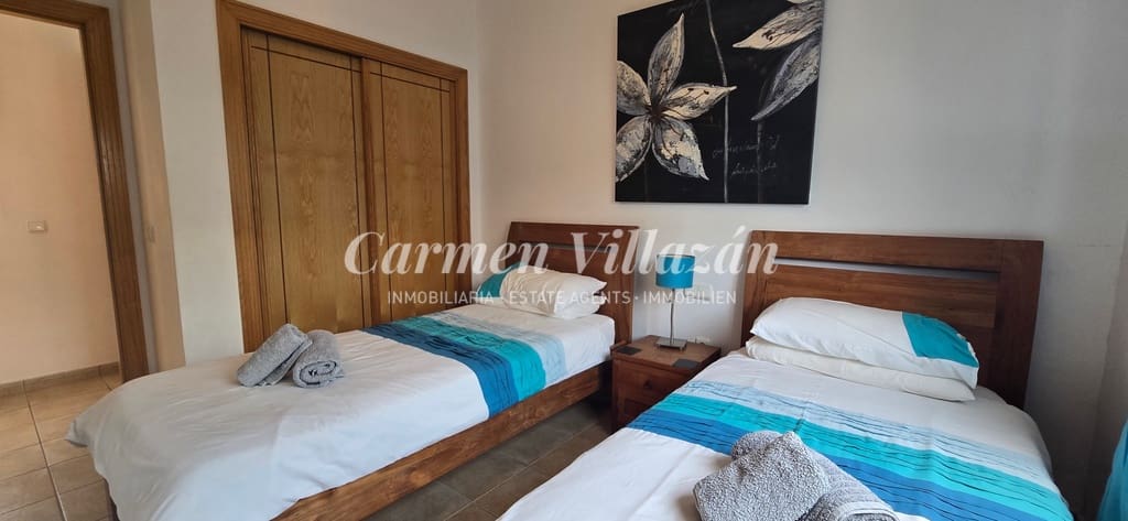 4 soveværelse Villa til salg i Caleta de Fuste med swimmingpool - € 565.000 (Ref: 9097671)