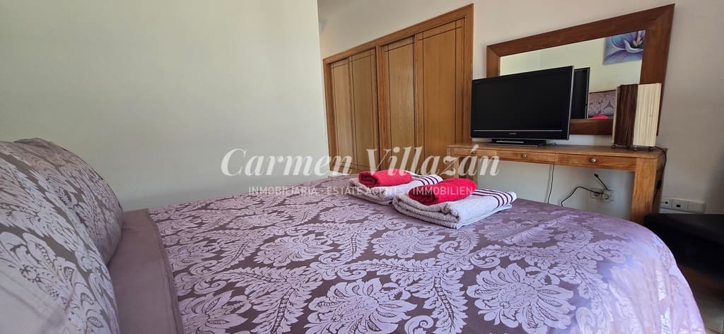 4 soveværelse Villa til salg i Caleta de Fuste med swimmingpool - € 565.000 (Ref: 9097671)