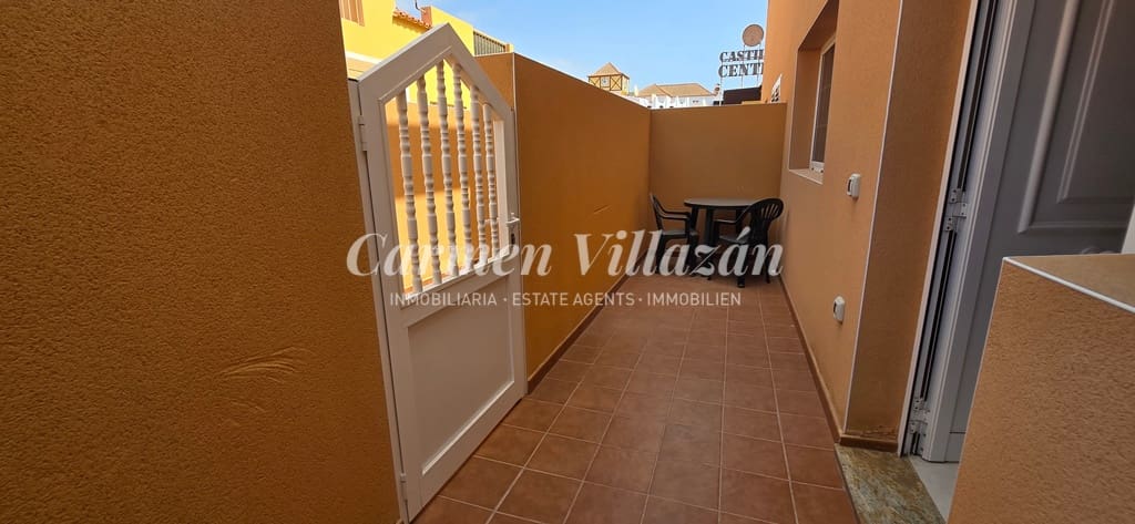1 bedroom Apartment for sale in Caleta de Fuste - € 185,000 (Ref: 9105160)