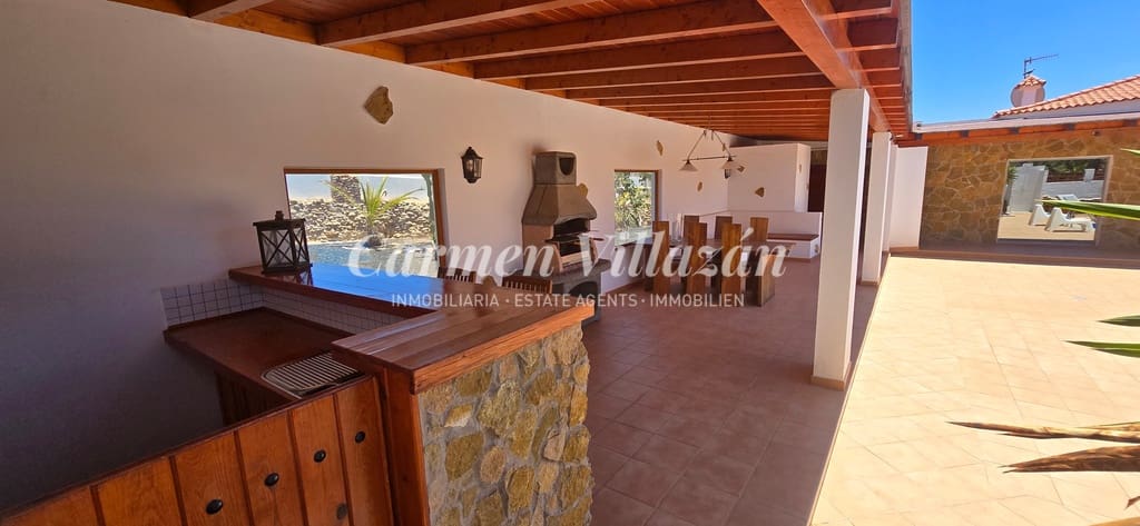 6 chambre Villa/Maison à vendre à Triquivijate avec piscine garage - 1 050 000 € (Ref: 9138234)