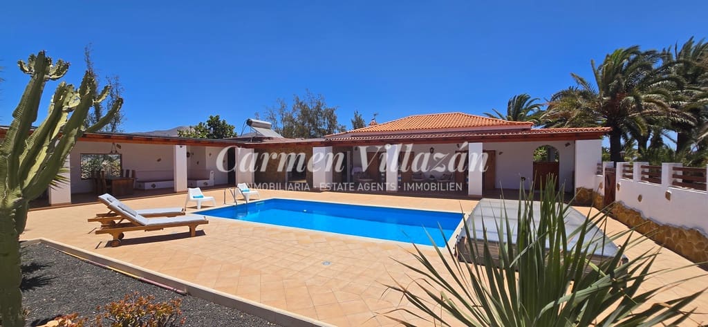 6 chambre Villa/Maison à vendre à Triquivijate avec piscine garage - 1 050 000 € (Ref: 9138234)