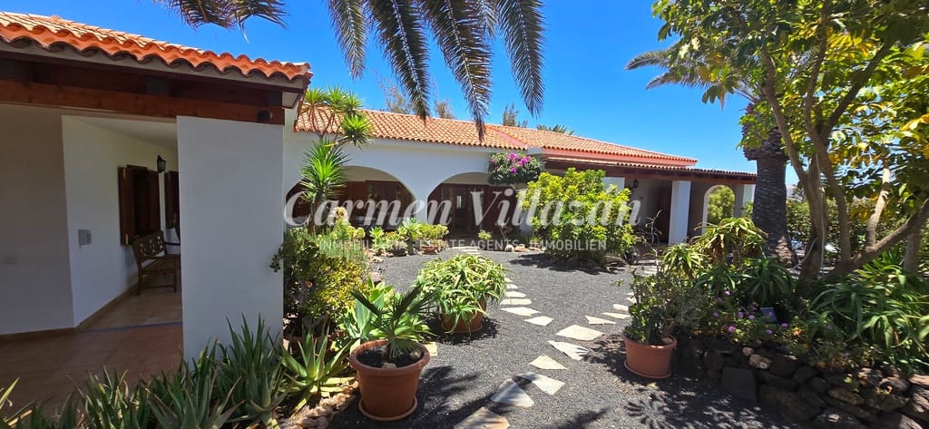 6 chambre Villa/Maison à vendre à Triquivijate avec piscine garage - 1 050 000 € (Ref: 9138234)