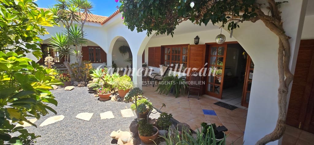 6 chambre Villa/Maison à vendre à Triquivijate avec piscine garage - 1 050 000 € (Ref: 9138234)