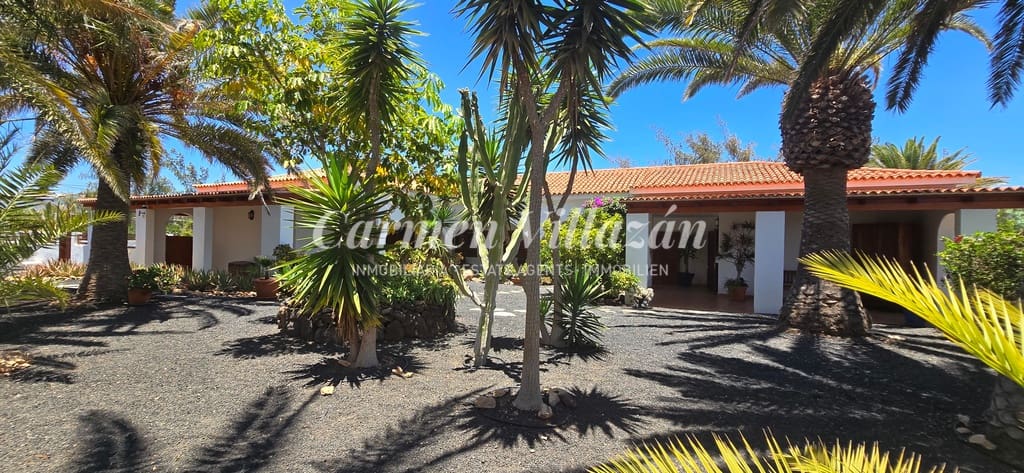 6 chambre Villa/Maison à vendre à Triquivijate avec piscine garage - 1 050 000 € (Ref: 9138234)