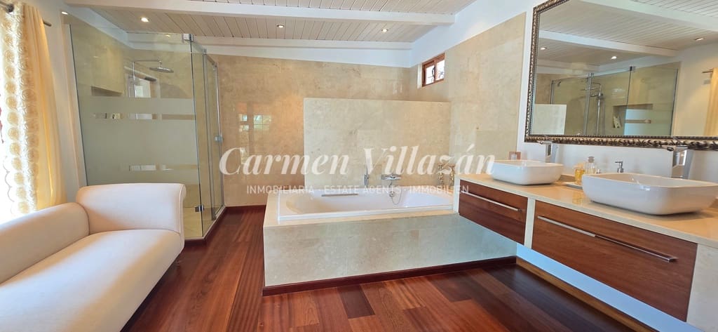 6 chambre Villa/Maison à vendre à Triquivijate avec piscine garage - 1 050 000 € (Ref: 9138234)