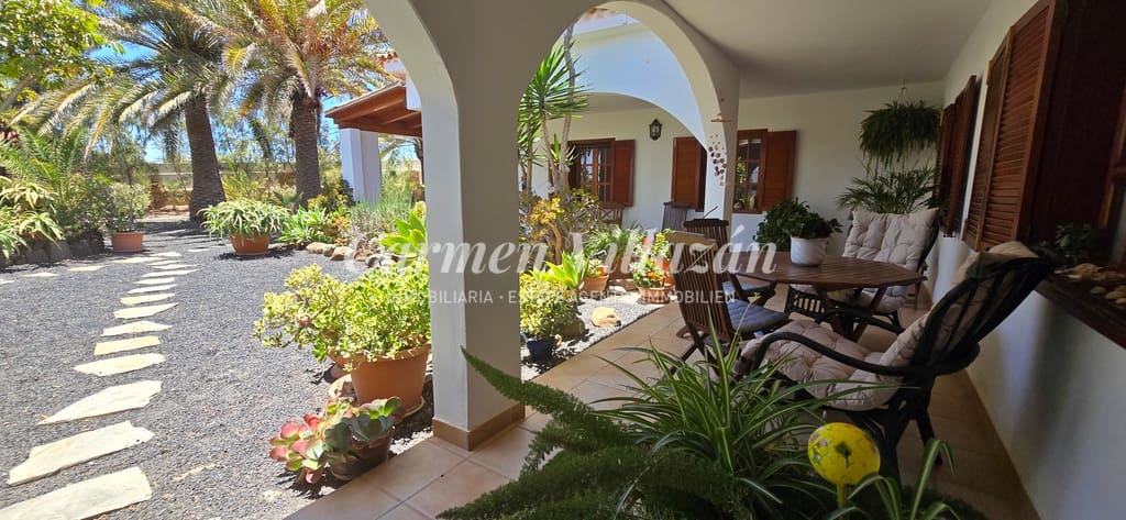 6 chambre Villa/Maison à vendre à Triquivijate avec piscine garage - 1 050 000 € (Ref: 9138234)