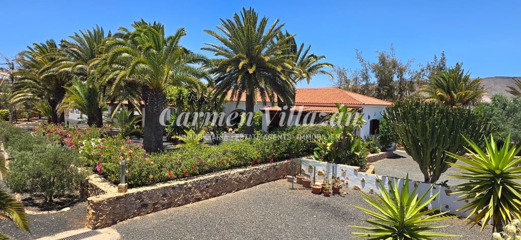 6 chambre Villa/Maison à vendre à Triquivijate avec piscine garage - 1 050 000 € (Ref: 9138234)