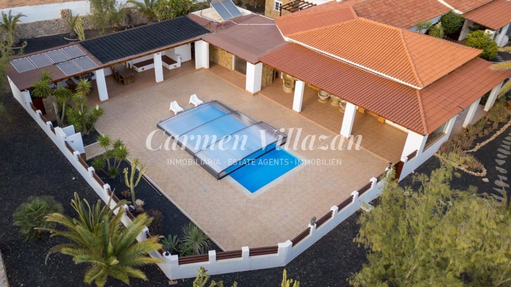 6 chambre Villa/Maison à vendre à Triquivijate avec piscine garage - 1 050 000 € (Ref: 9138234)