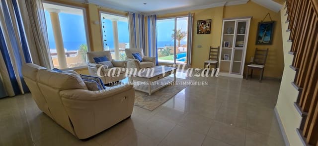 5 quarto Moradia para venda em Caleta de Fuste, Antigua com piscina garagem - 1 300 000 € (Ref: 9199930)