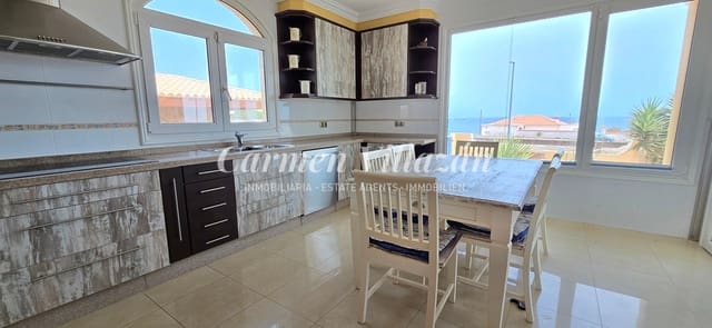 5 quarto Moradia para venda em Caleta de Fuste, Antigua com piscina garagem - 1 300 000 € (Ref: 9199930)