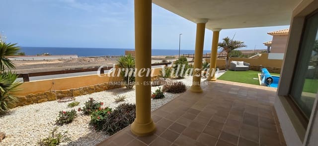 5 quarto Moradia para venda em Caleta de Fuste, Antigua com piscina garagem - 1 300 000 € (Ref: 9199930)