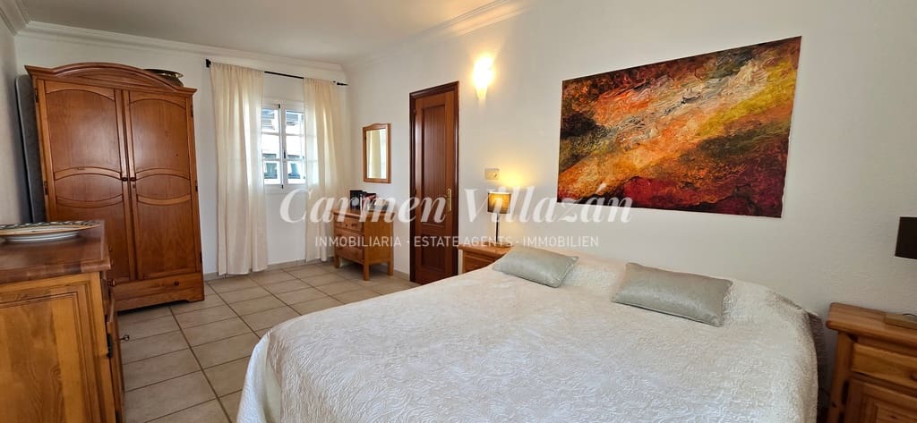 3 soverom Villa til salgs i Caleta de Fuste med garasje - € 680 000 (Ref: 9241162)