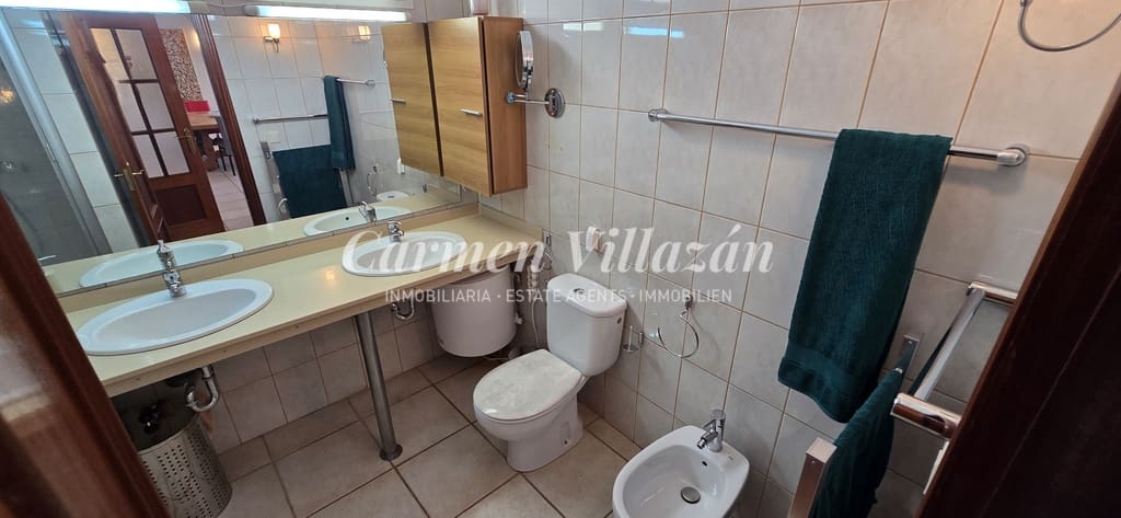 3 soverom Villa til salgs i Caleta de Fuste med garasje - € 680 000 (Ref: 9241162)