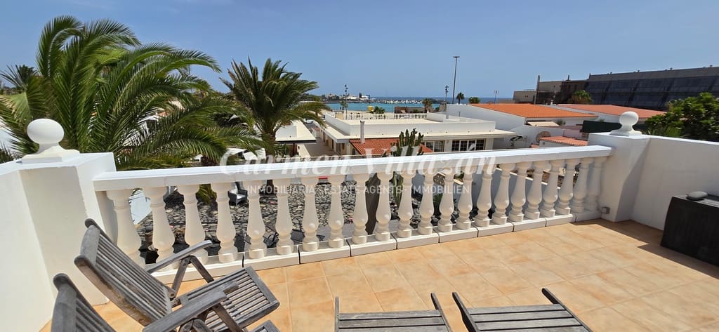 3 soverom Villa til salgs i Caleta de Fuste med garasje - € 680 000 (Ref: 9241162)