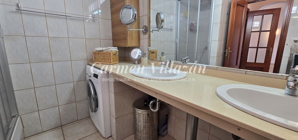 3 soverom Villa til salgs i Caleta de Fuste med garasje - € 680 000 (Ref: 9241162)