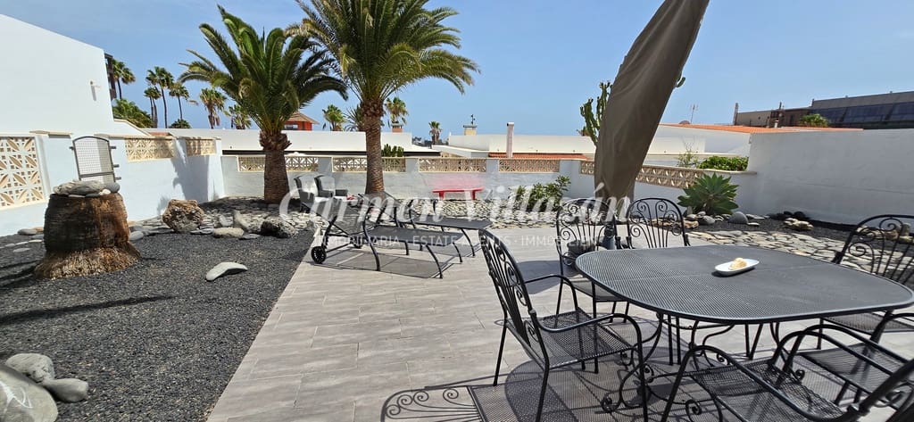 3 soverom Villa til salgs i Caleta de Fuste med garasje - € 680 000 (Ref: 9241162)