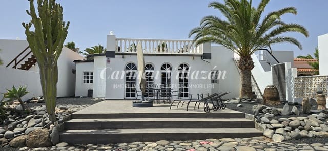 3 soverom Villa til salgs i Caleta de Fuste, Antigua med garasje - € 680 000 (Ref: 9241162)