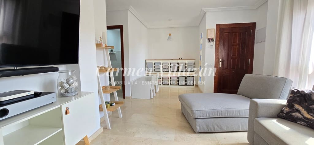 4 slaapkamer Huis te koop in Antigua met garage - € 289.000 (Ref: 9279745)