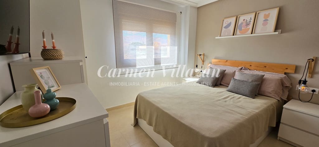 4 slaapkamer Huis te koop in Antigua met garage - € 289.000 (Ref: 9279745)