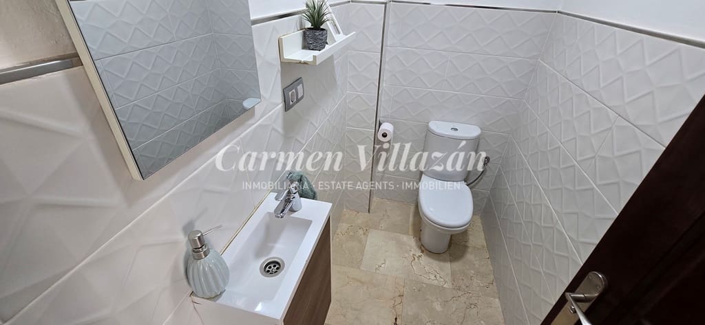 4 slaapkamer Huis te koop in Antigua met garage - € 289.000 (Ref: 9279745)