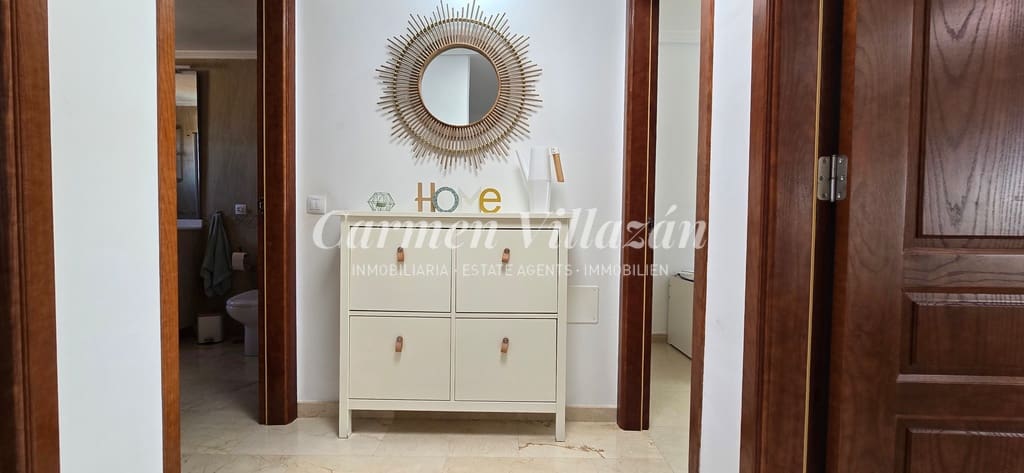 4 slaapkamer Huis te koop in Antigua met garage - € 289.000 (Ref: 9279745)